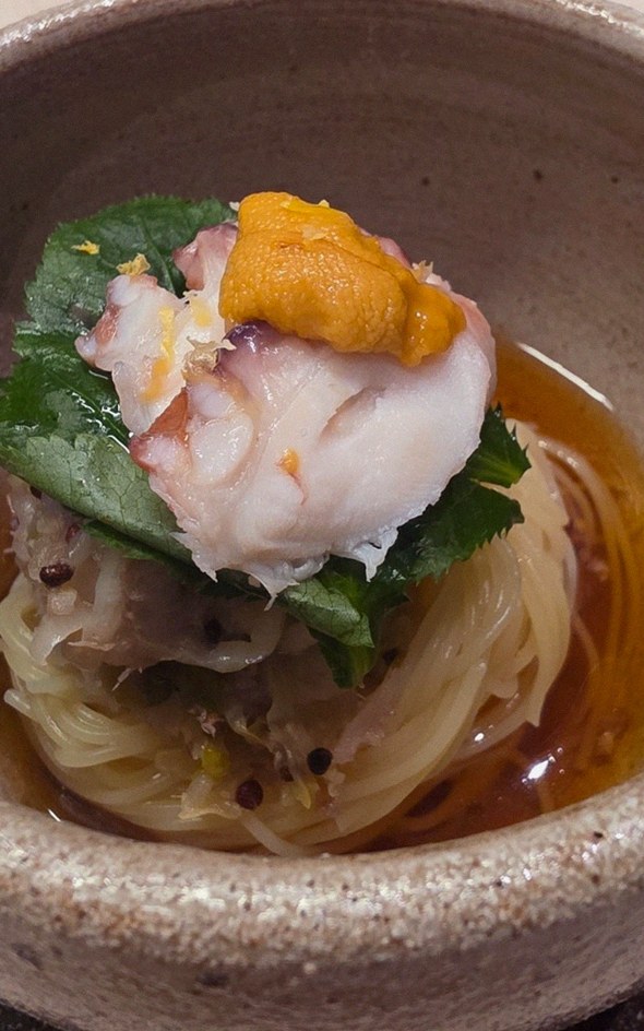 WOOARA Yeouido · seafood course served alongside the beef