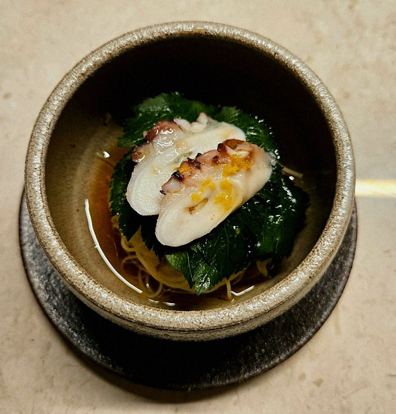 우아라 여의도점 · 여의도 룸식당 여의도 맛집 · 신선한 한우 육회