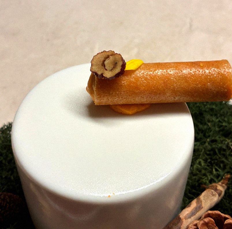 WOOARA Yeouido · a plated course of Hanwoo beef