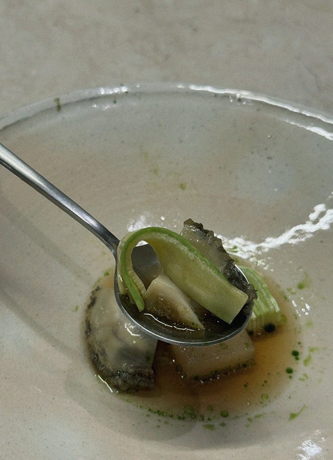 우아라 여의도점 · 여의도 룸식당 여의도 맛집 · 따뜻하게 마무리하는 국물 요리