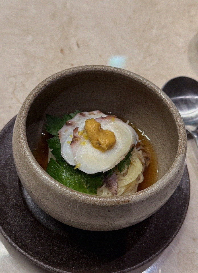 우아라 여의도점 · 여의도 룸식당 여의도 맛집 · 신선한 한우 육회