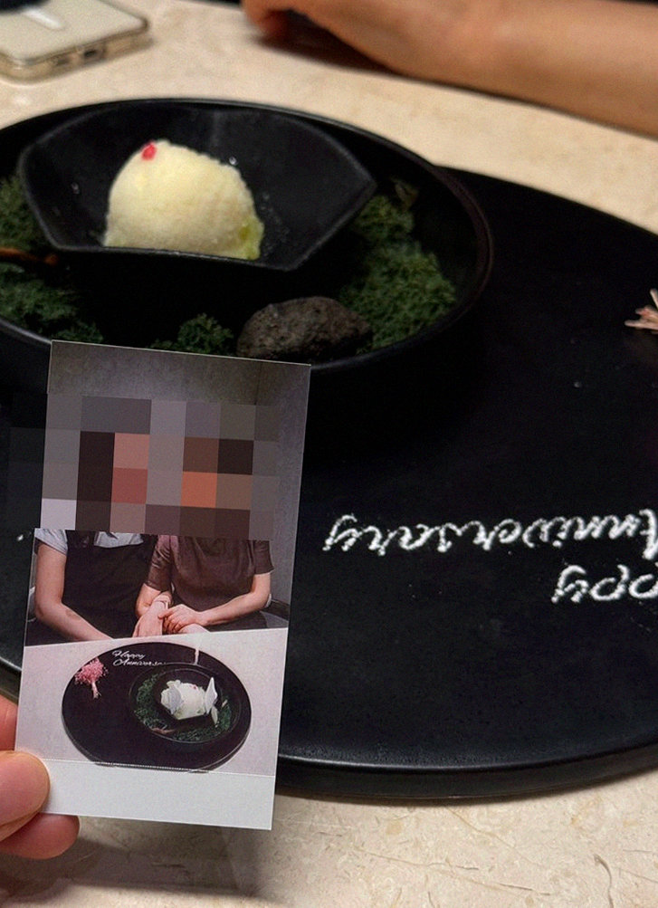 우아라 여의도점 · 여의도 룸식당 여의도 맛집 · 시그니처 한우 쇼잉 — 진열함에 담긴 마블링 한우와 캐비아