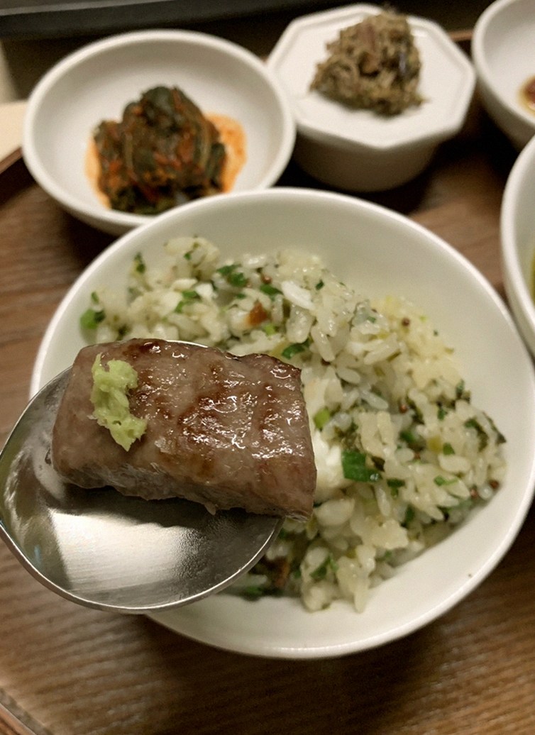 우아라 여의도점 · 여의도 룸식당 여의도 맛집 · 식사 코스와 곁들임
