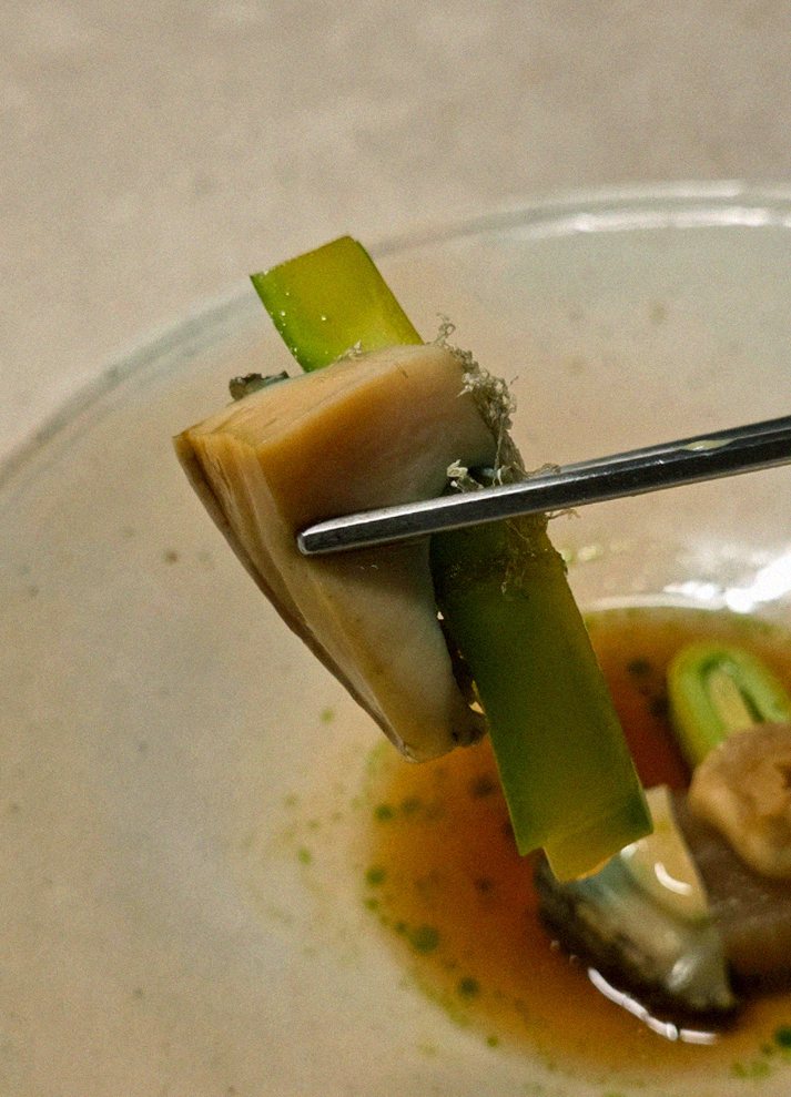 우아라 여의도점 · 여의도 룸식당 여의도 맛집 · 따뜻하게 마무리하는 국물 요리