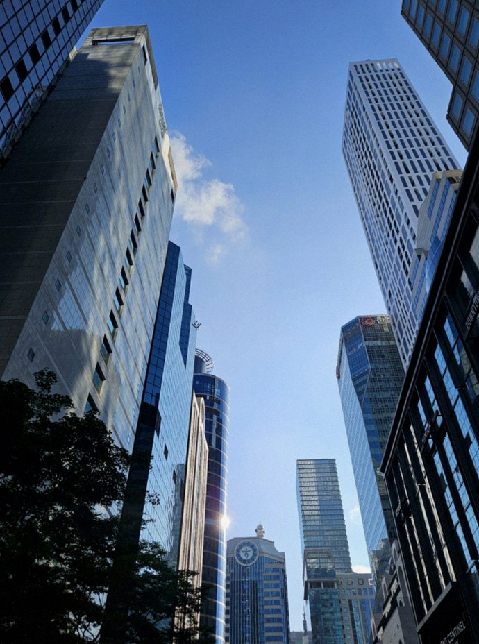 WOOARA Yeouido · 店舗入口と案内