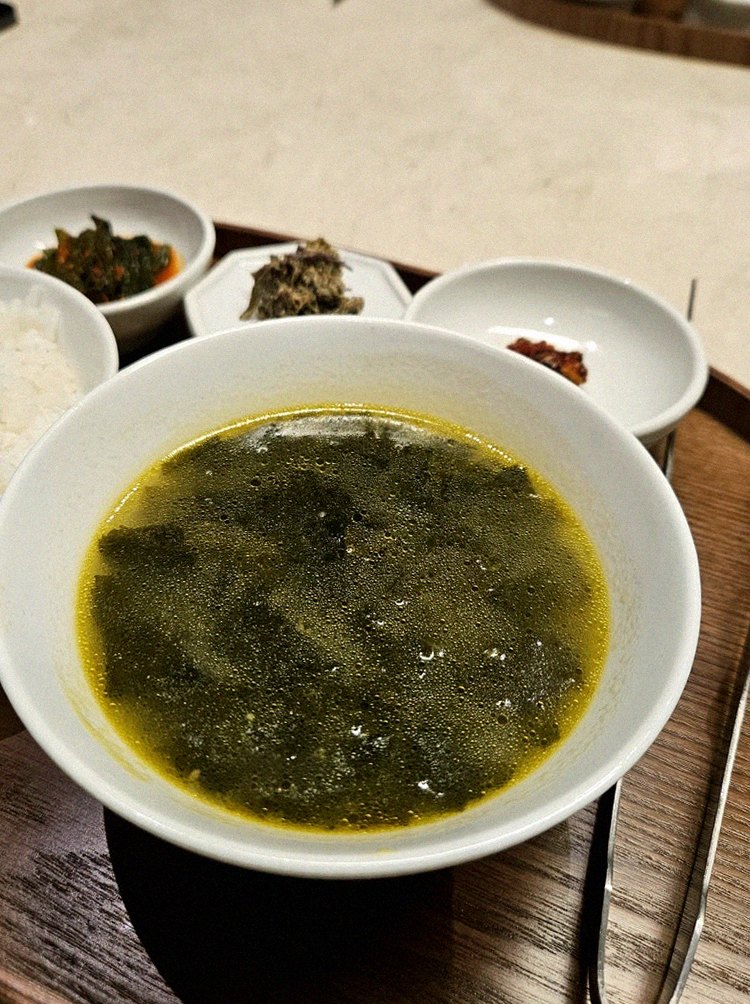 WOOARA Yeouido · 締めの温かいスープ