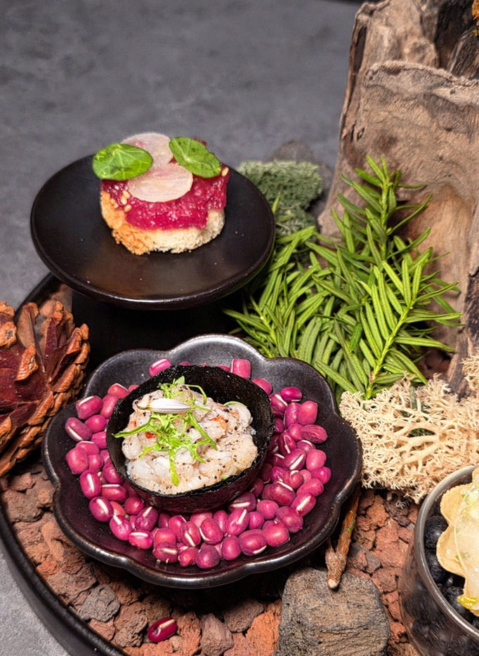 우하나 종각역점 · 종각 맛집 한우오마카세 · 한 접시씩 정성껏 플레이팅된 한우 코스 요리