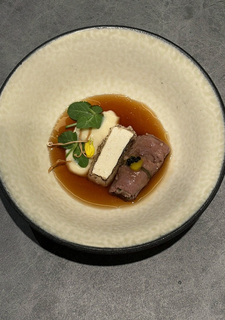 우하나 종각역점 · 광화문 맛집 종각 맛집 · 한 접시씩 정성껏 플레이팅된 한우 코스 요리