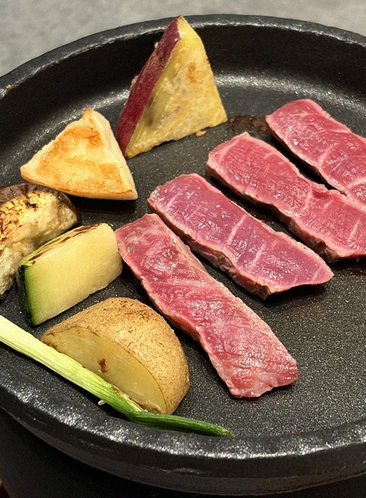 우하나 종각역점 · 광화문 맛집 종각 맛집 · 비장탄 그릴 위에서 익어가는 한우