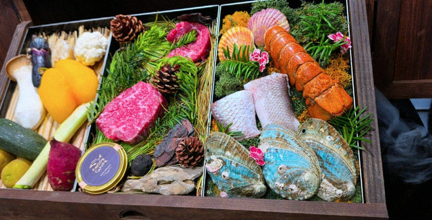 WOOHANA Jonggak · seafood course served alongside the beef