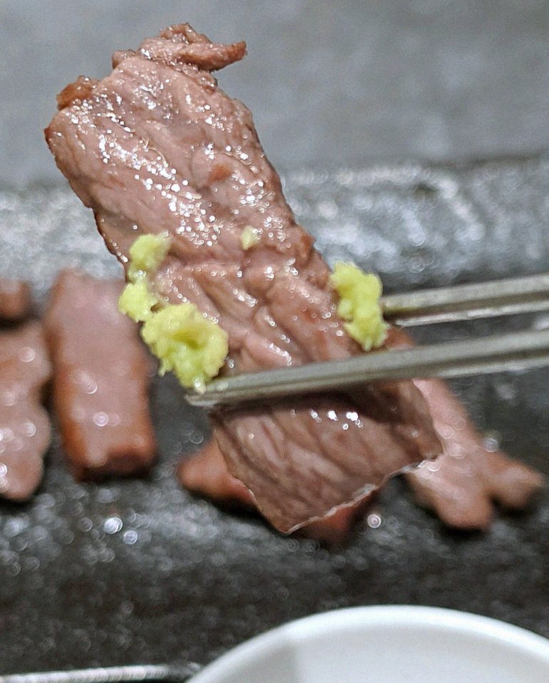 WOOHANA Jonggak · fresh Hanwoo beef tartare (yukhoe)