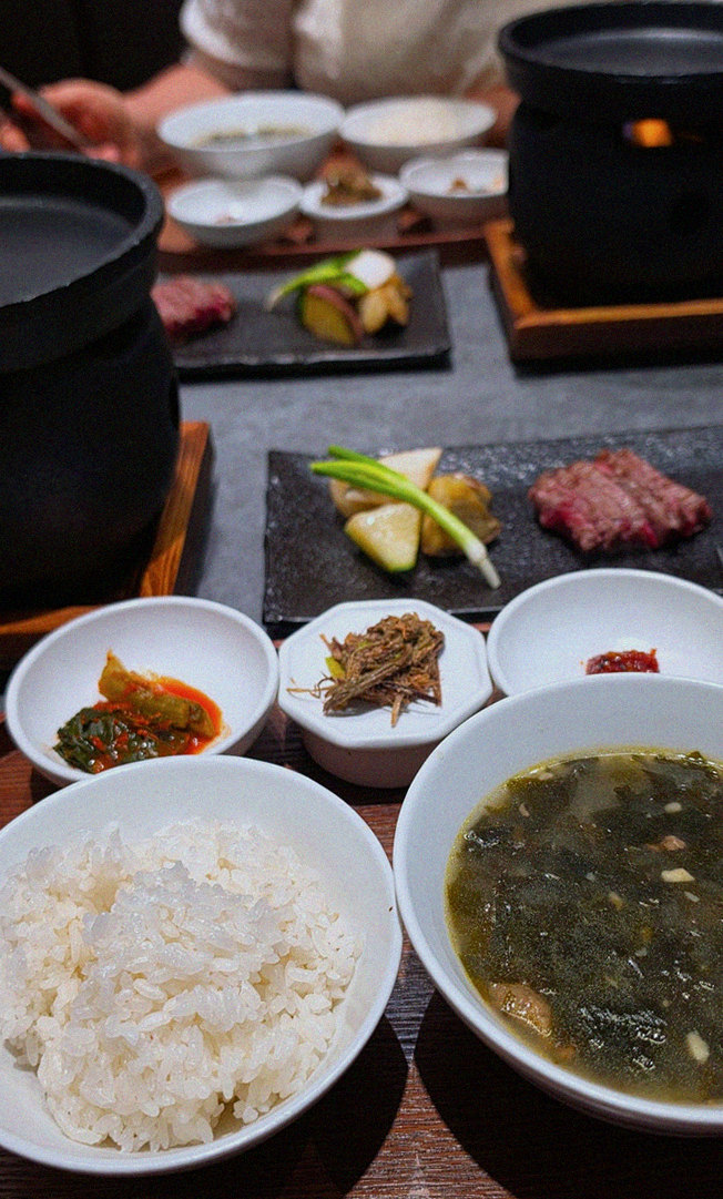WOOHANA Jonggak · assorted Korean side dishes (banchan)