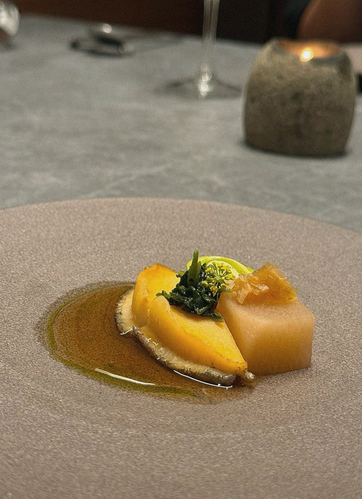 WOOHANA Jonggak · a plated course of Hanwoo beef