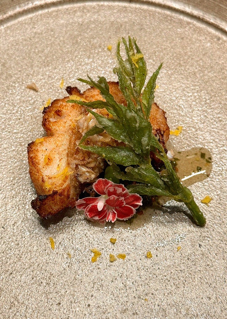 WOOHANA Jonggak · a plated course of Hanwoo beef
