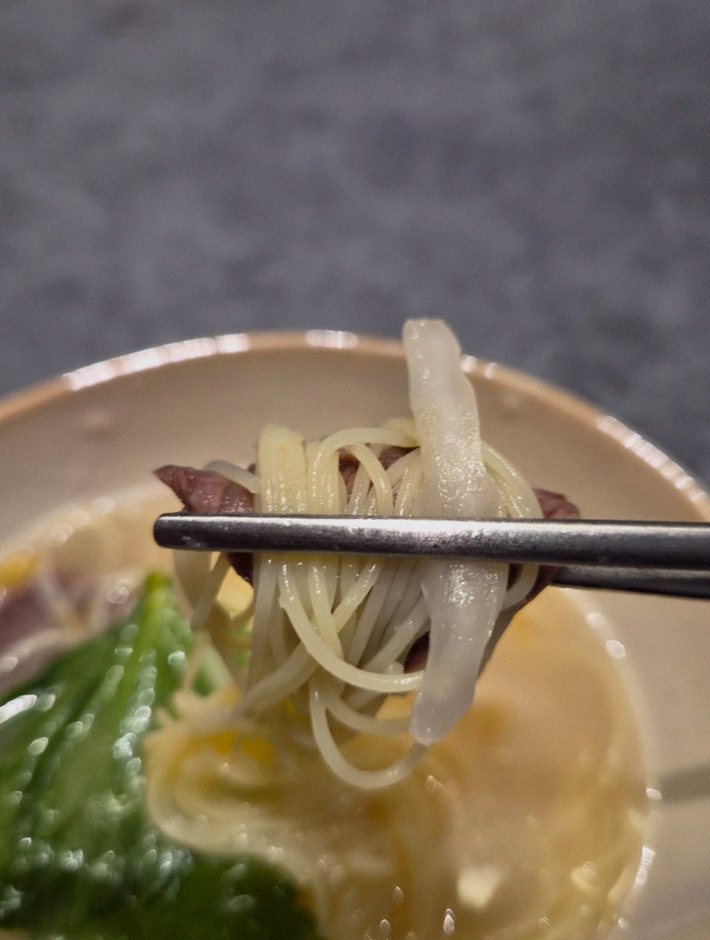 WOOHANA Jonggak · a warm soup to finish the course