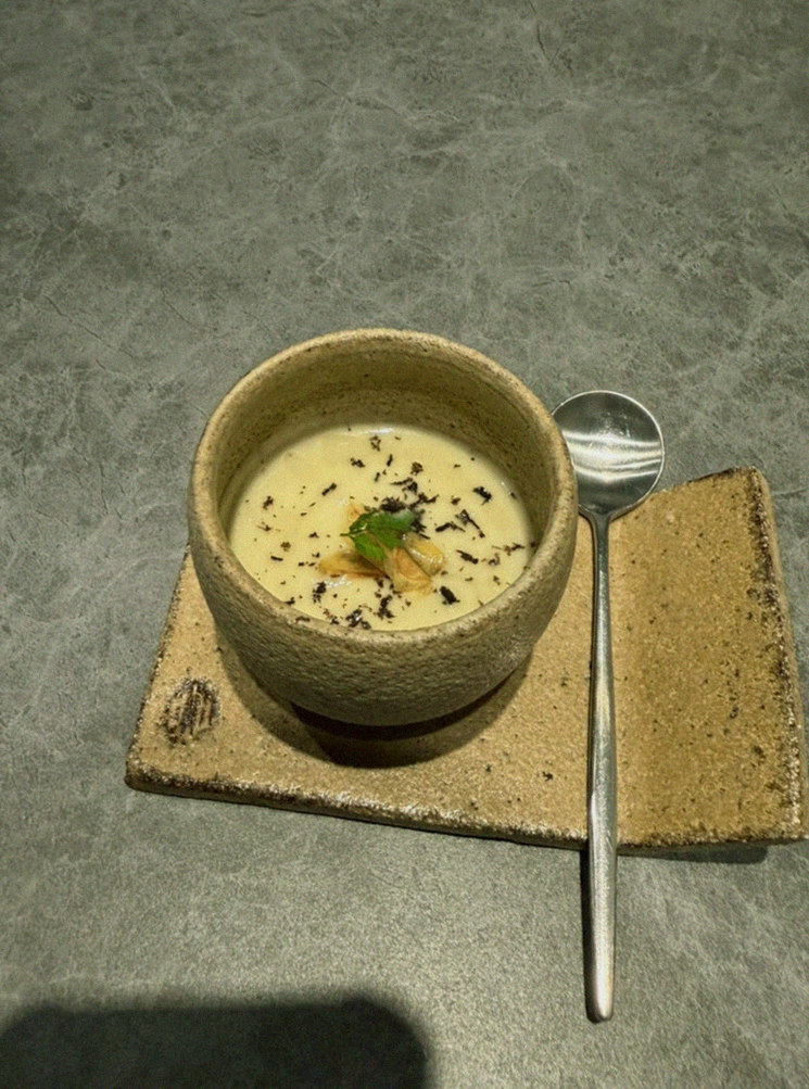 우하나 종각역점 · 광화문 맛집 한우오마카세 · 따뜻하게 마무리하는 국물 요리