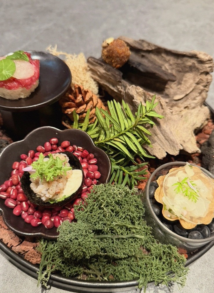 우하나 종각역점 · 광화문 맛집 한우오마카세 · 신선한 한우 육회