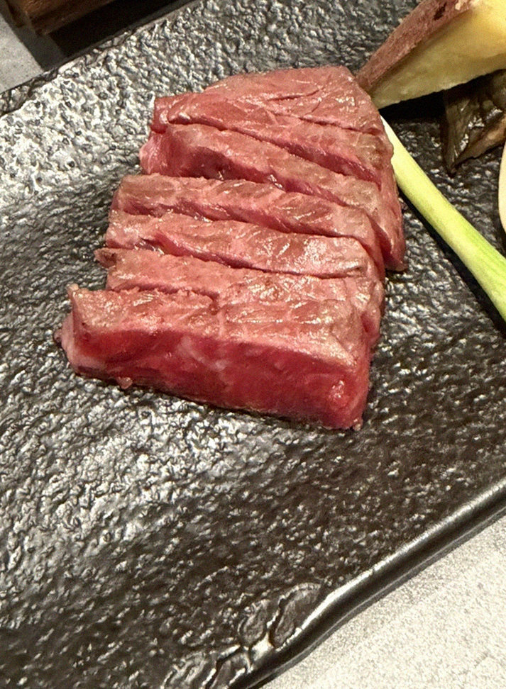 우하나 종각역점 · 광화문 맛집 한우오마카세 · 마블링이 살아있는 프리미엄 한우 쇼잉