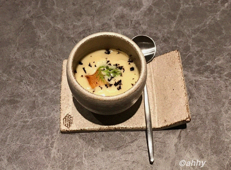 WOOHANA Yeouido · a warm soup to finish the course