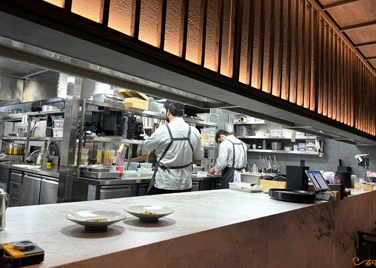 WOOHANA Yeouido · 套餐中搭配的海鲜料理