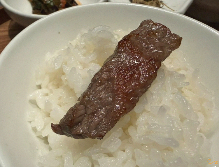 WOOHANA Yeouido · 主食与配菜
