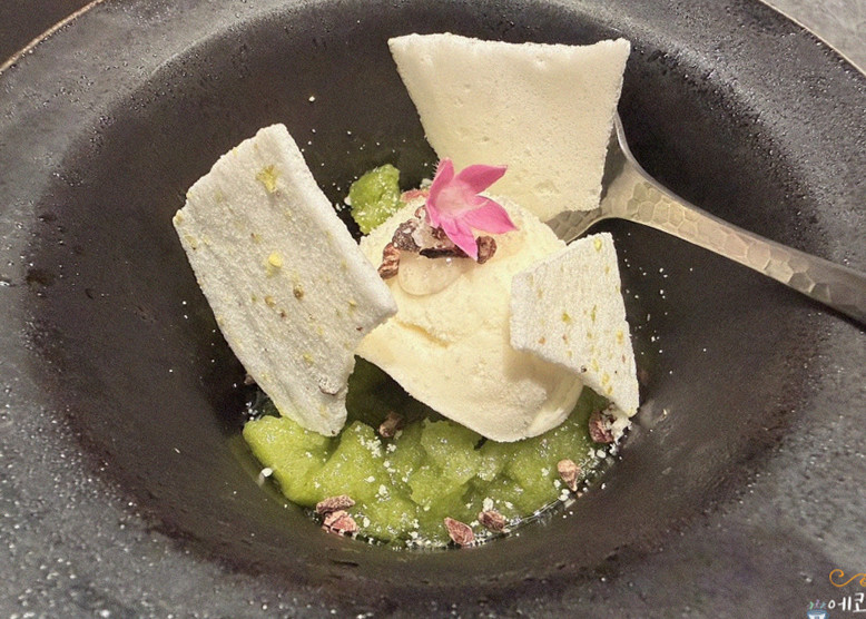 WOOHANA Yeouido · 新鲜韩牛生拌牛肉