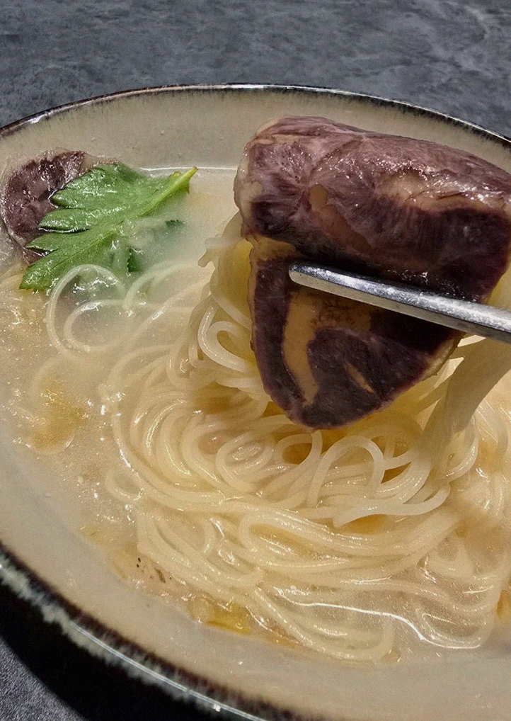 WOOHANA Yeouido · a warm soup to finish the course