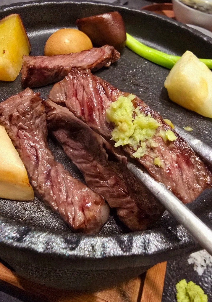 WOOHANA Yeouido · Hanwoo beef grilling over binchotan charcoal