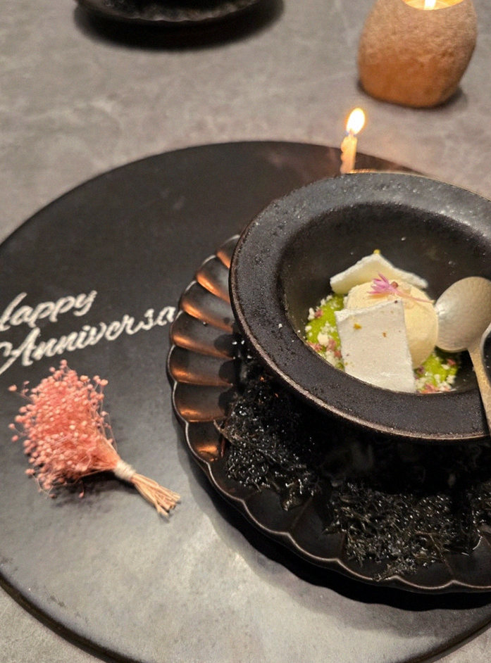 WOOHANA Yeouido · the signature Hanwoo showing — marbled beef cuts and caviar presented in a display chest
