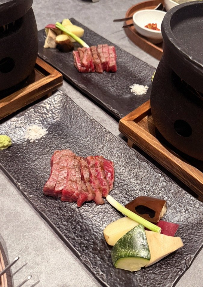 WOOHANA Yeouido · premium marbled Hanwoo beef presented before grilling