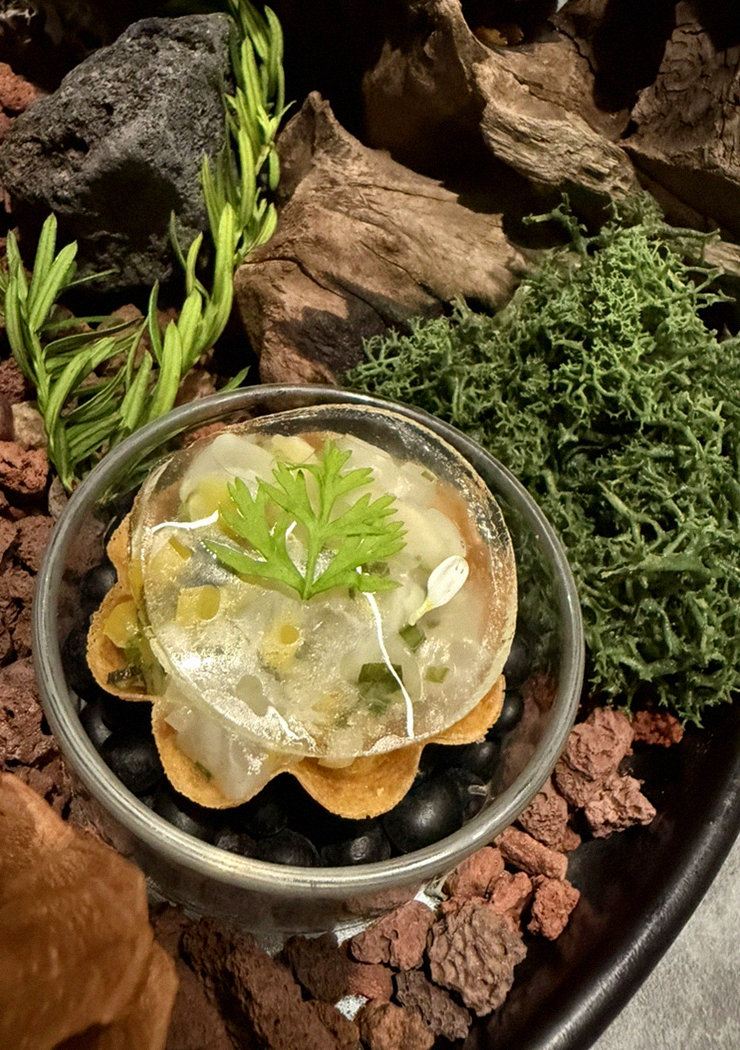 WOOHANA Yeouido · fresh Hanwoo beef tartare (yukhoe)