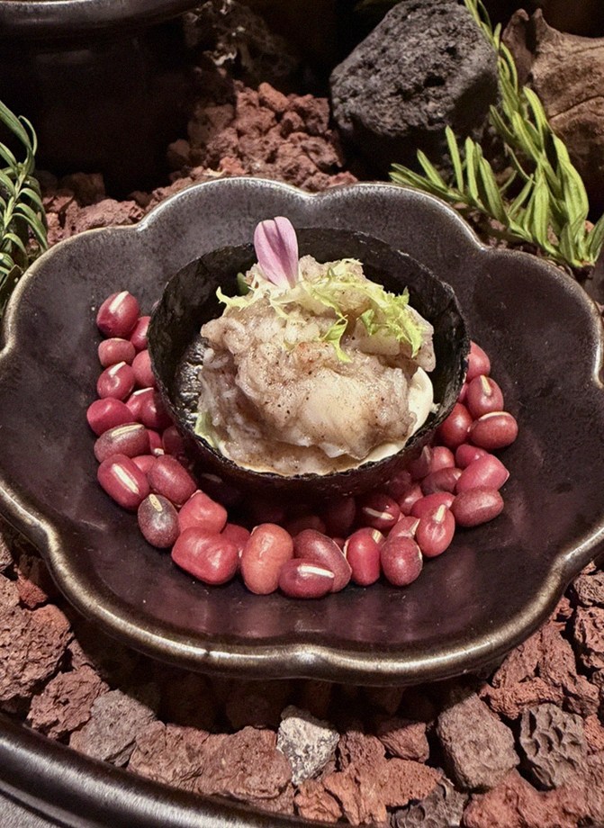 WOOHANA Yeouido · fresh Hanwoo beef tartare (yukhoe)
