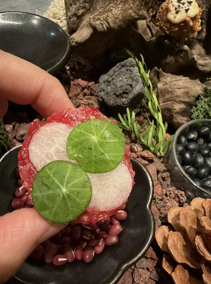 WOOHANA Yeouido · fresh Hanwoo beef tartare (yukhoe)