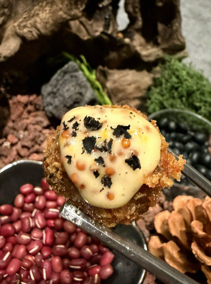 WOOHANA Yeouido · fresh Hanwoo beef tartare (yukhoe)