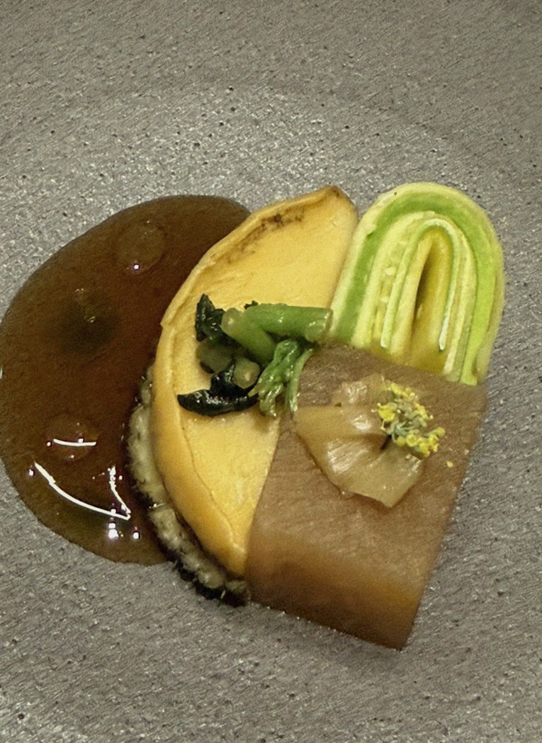 WOOHANA Yeouido · a plated course of Hanwoo beef