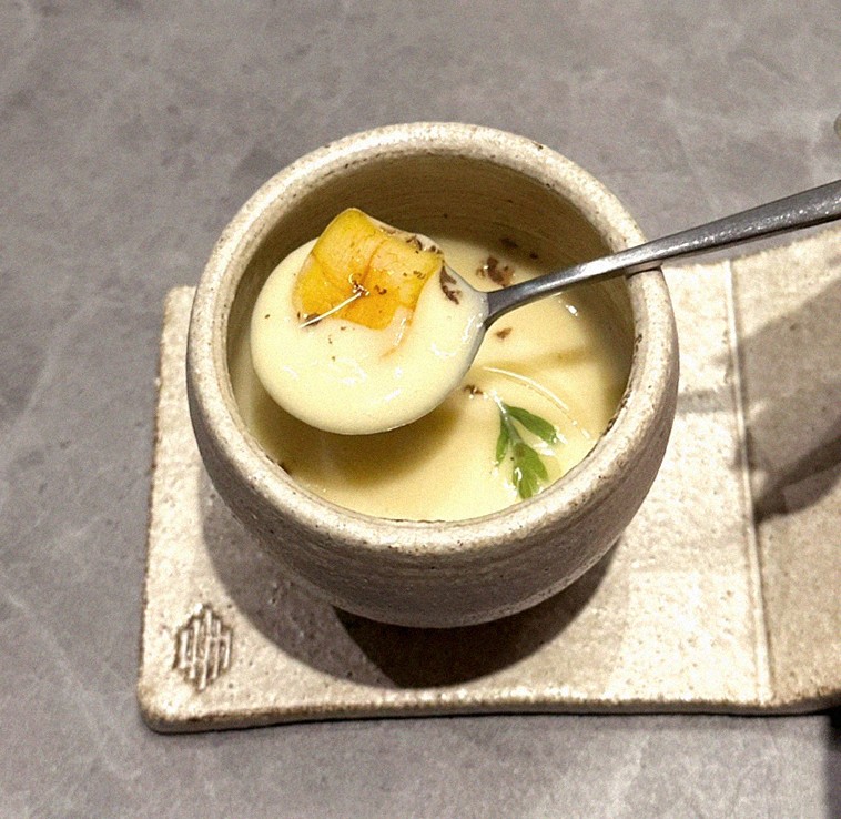 WOOHANA Yeouido · 締めの温かいスープ