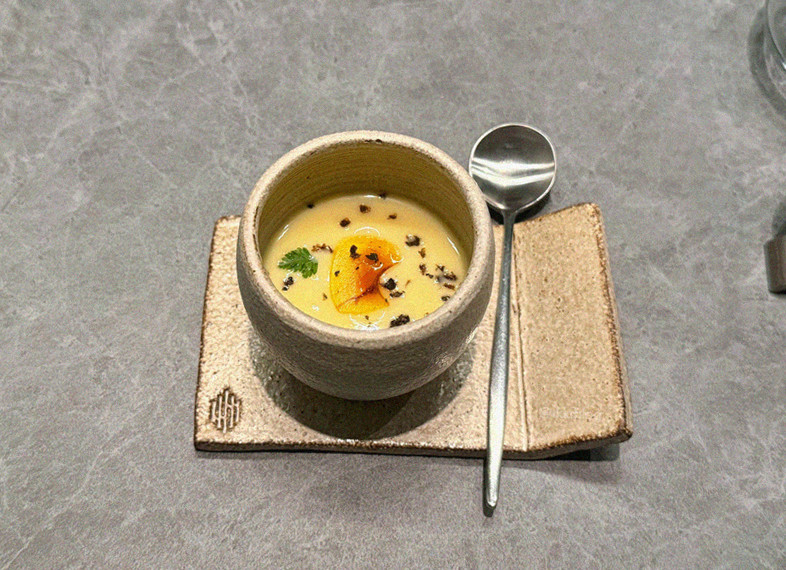 WOOHANA Yeouido · 締めの温かいスープ