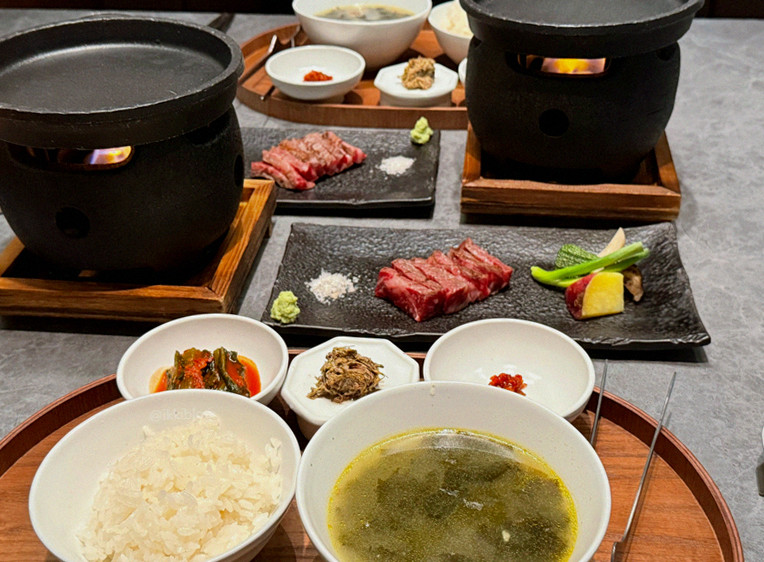 WOOHANA Yeouido · 一皿ずつ丁寧に盛り付けた韓牛コース