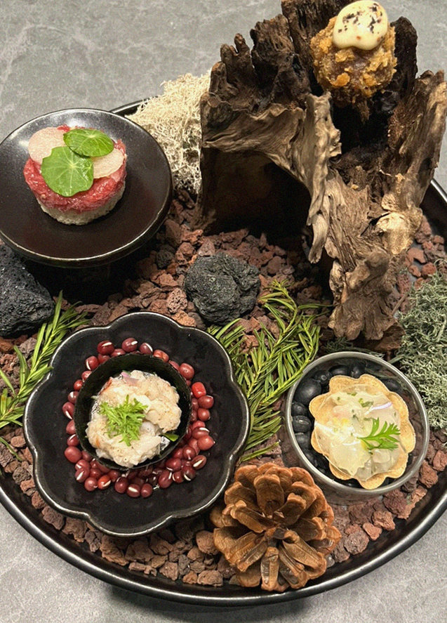 WOOHANA Yeouido · fresh Hanwoo beef tartare (yukhoe)
