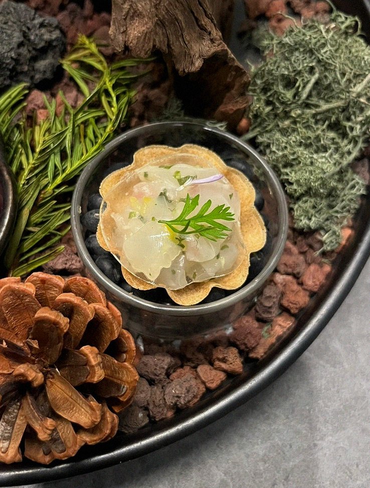 WOOHANA Yeouido · fresh Hanwoo beef tartare (yukhoe)