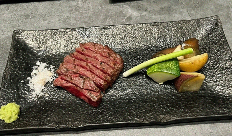WOOHANA Yeouido · fresh Hanwoo beef tartare (yukhoe)