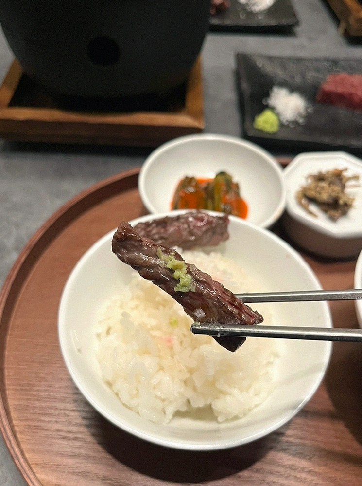 WOOHANA Yeouido · fresh Hanwoo beef tartare (yukhoe)