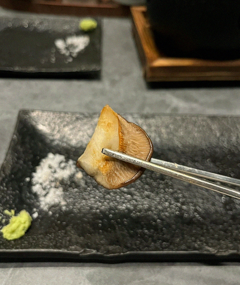 WOOHANA Yeouido · fresh Hanwoo beef tartare (yukhoe)