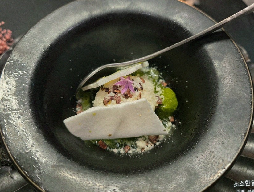 WOOHANA Yeouido · 食事コースとお供