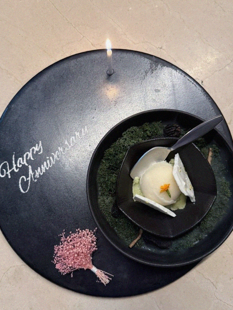 WOOARA Gwanghwamun · fresh Hanwoo beef tartare (yukhoe)