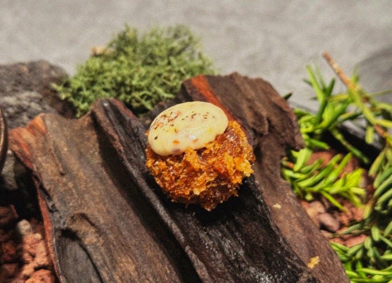 WOOHANA Jonggak · fresh Hanwoo beef tartare (yukhoe)