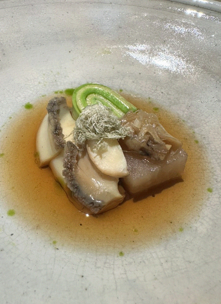 WOOARA Gwanghwamun · seafood course served alongside the beef