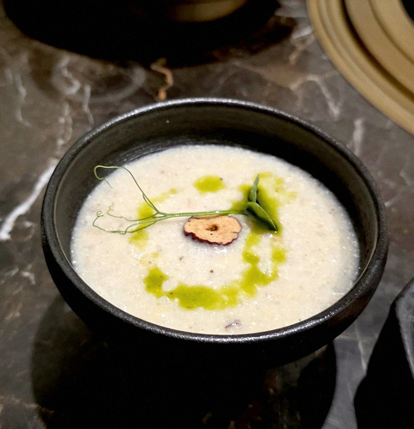 DAEBOJUNG City Hall · 食事コースとお供