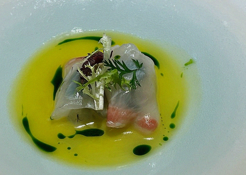 우아라 광화문점 · 광화문 점심맛집 · 한 접시씩 정성껏 플레이팅된 한우 코스 요리