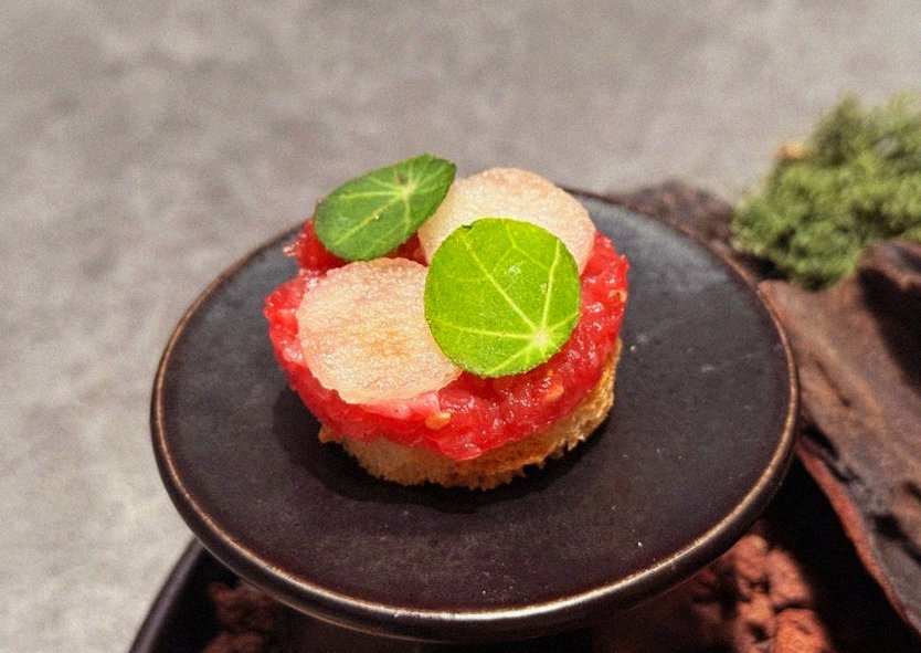 WOOHANA Jonggak · fresh Hanwoo beef tartare (yukhoe)